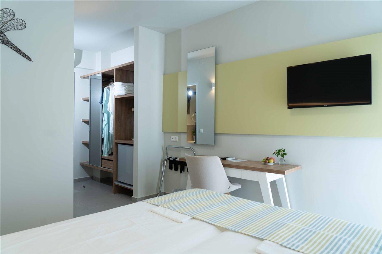 Fevro Hotel Agia Galini Exteriör bild