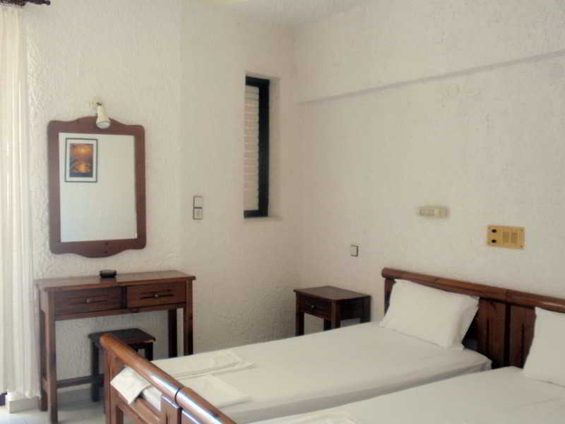 Fevro Hotel Agia Galini Exteriör bild