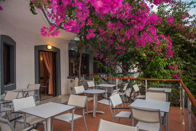 Fevro Hotel Agia Galini Exteriör bild