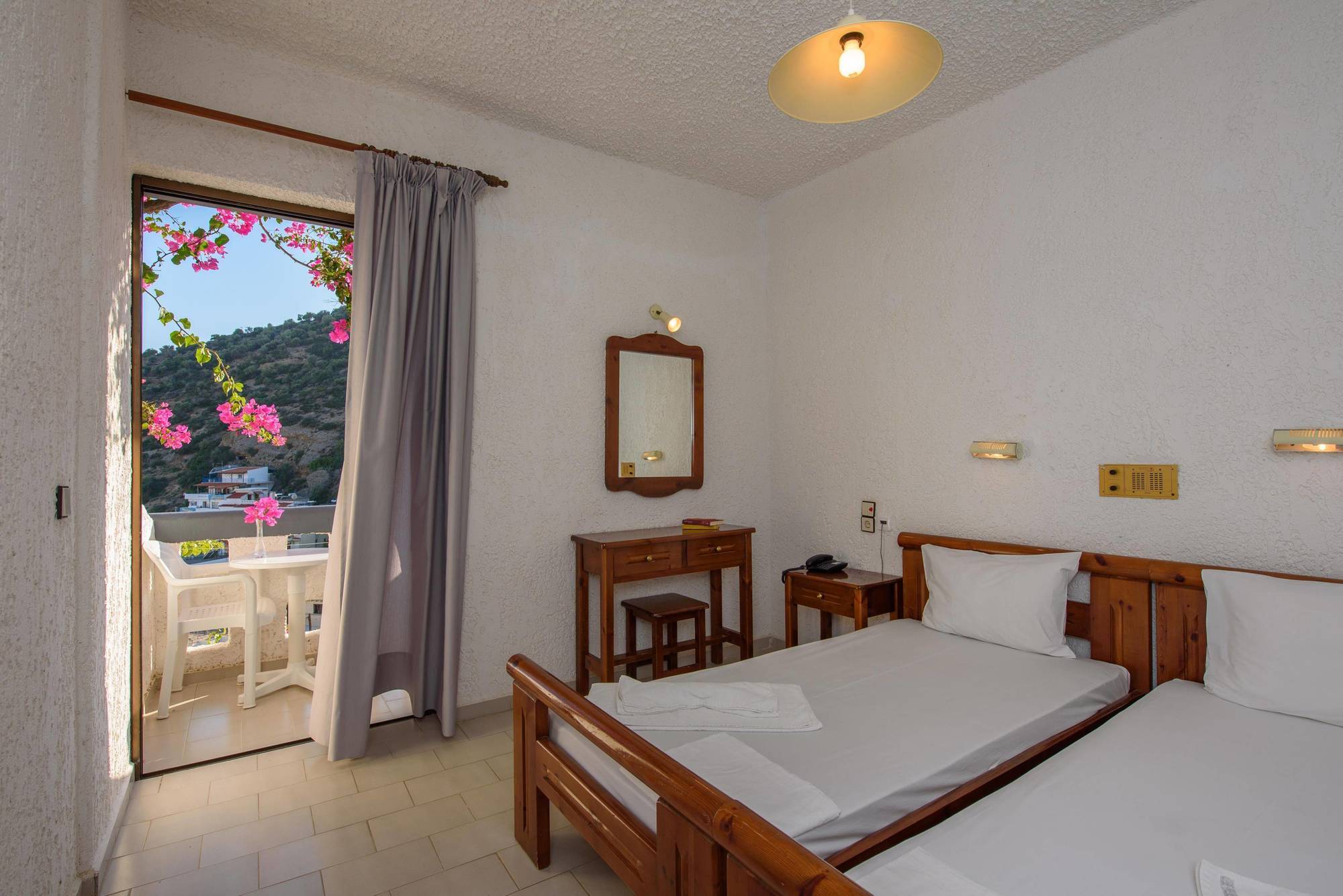 Fevro Hotel Agia Galini Exteriör bild
