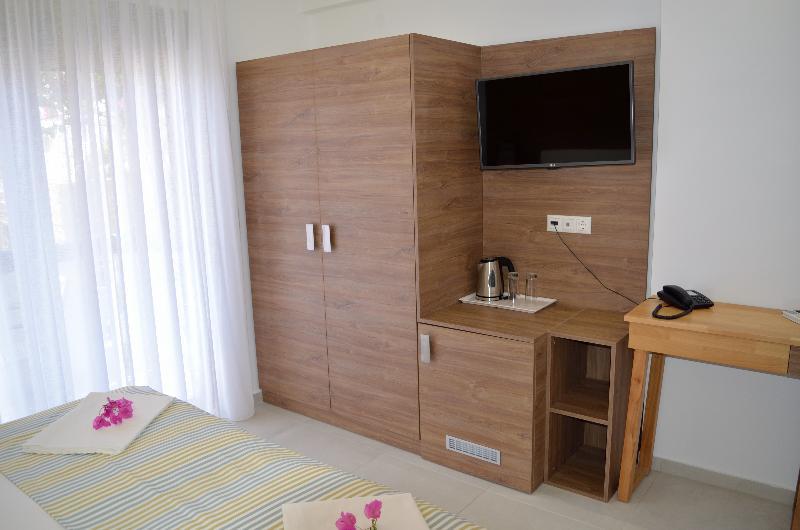 Fevro Hotel Agia Galini Exteriör bild