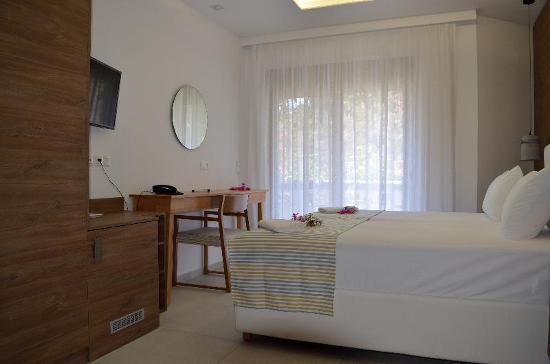Fevro Hotel Agia Galini Exteriör bild